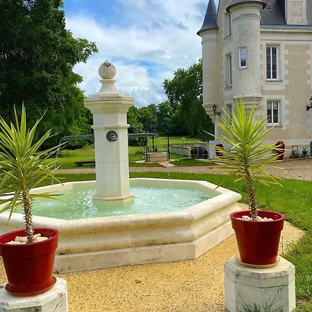 Couette-café Chateau De Bellevue Et Avec Piscine Saisonal Chauffee Et Partout Climatisees 4*