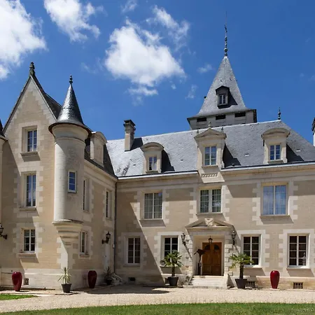 Nocleg ze śniadaniem Chateau De Bellevue Et Avec Piscine Saisonal Chauffee Et Partout Climatisees Saint-Avit (Charente)