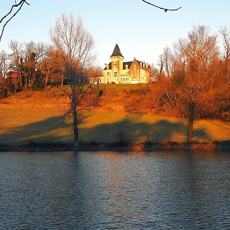 Couette-café Chateau De Bellevue Et Avec Piscine Saisonal Chauffee Et Partout Climatisees