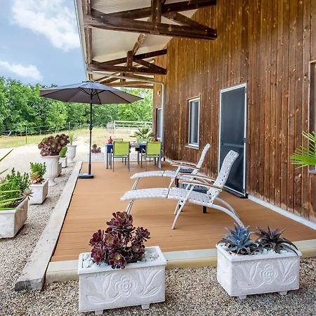 Chateau De Bellevue Et Avec Piscine Saisonal Chauffée Et Partout Climatisées Saint-Avit (Charente)
