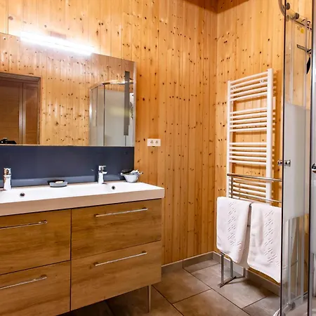 Chateau De Bellevue Et Avec Piscine Saisonal Chauffee Et Partout Climatisees