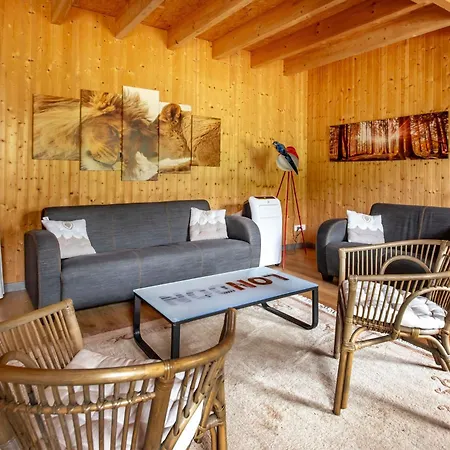 Couette-café Chateau De Bellevue Et Avec Piscine Saisonal Chauffee Et Partout Climatisees 4*