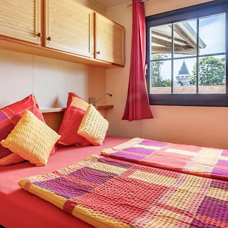 Chateau De Bellevue Et Avec Piscine Saisonal Chauffee Et Partout Climatisees Bed & Breakfast 4*