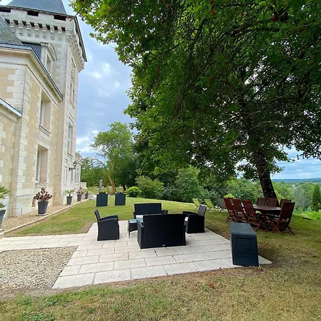 Chateau De Bellevue Et Avec Piscine Saisonal Chauffee Et Partout Climatisees Bed & Breakfast 4*
