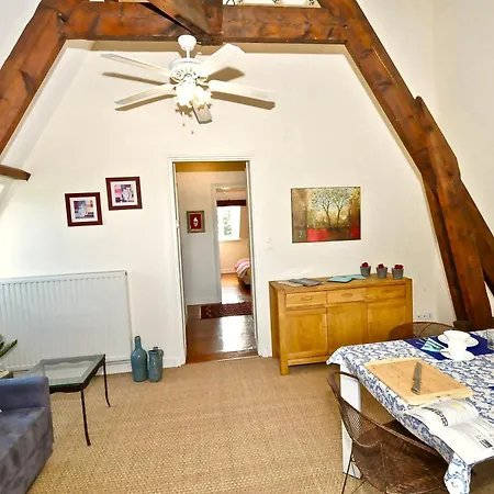 Couette-café Chateau De Bellevue Et Avec Piscine Saisonal Chauffee Et Partout Climatisees Saint-Avit (Charente)