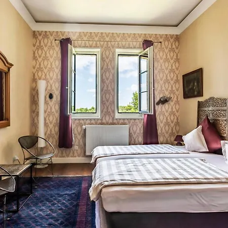 Bed & Breakfast Chateau De Bellevue Et Avec Piscine Saisonal Chauffee Et Partout Climatisees Saint-Avit (Charente)