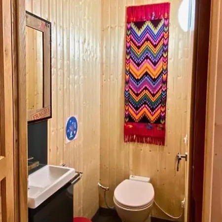 Chateau De Bellevue Et Avec Piscine Saisonal Chauffee Et Partout Climatisees Couette-café