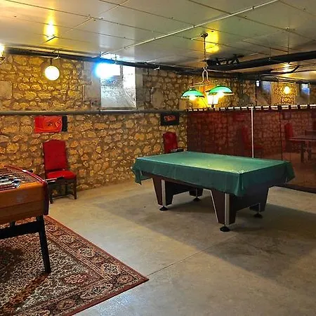 Chateau De Bellevue Et Avec Piscine Saisonal Chauffee Et Partout Climatisees Nocleg ze śniadaniem 4*