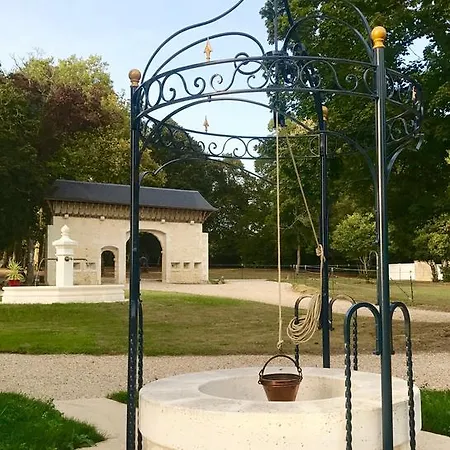 Chateau De Bellevue Et Avec Piscine Saisonal Chauffee Et Partout Climatisees Nocleg ze śniadaniem Saint-Avit (Charente)